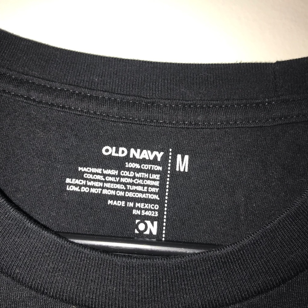 Black old navy shirt size M - Picture 2 of 2